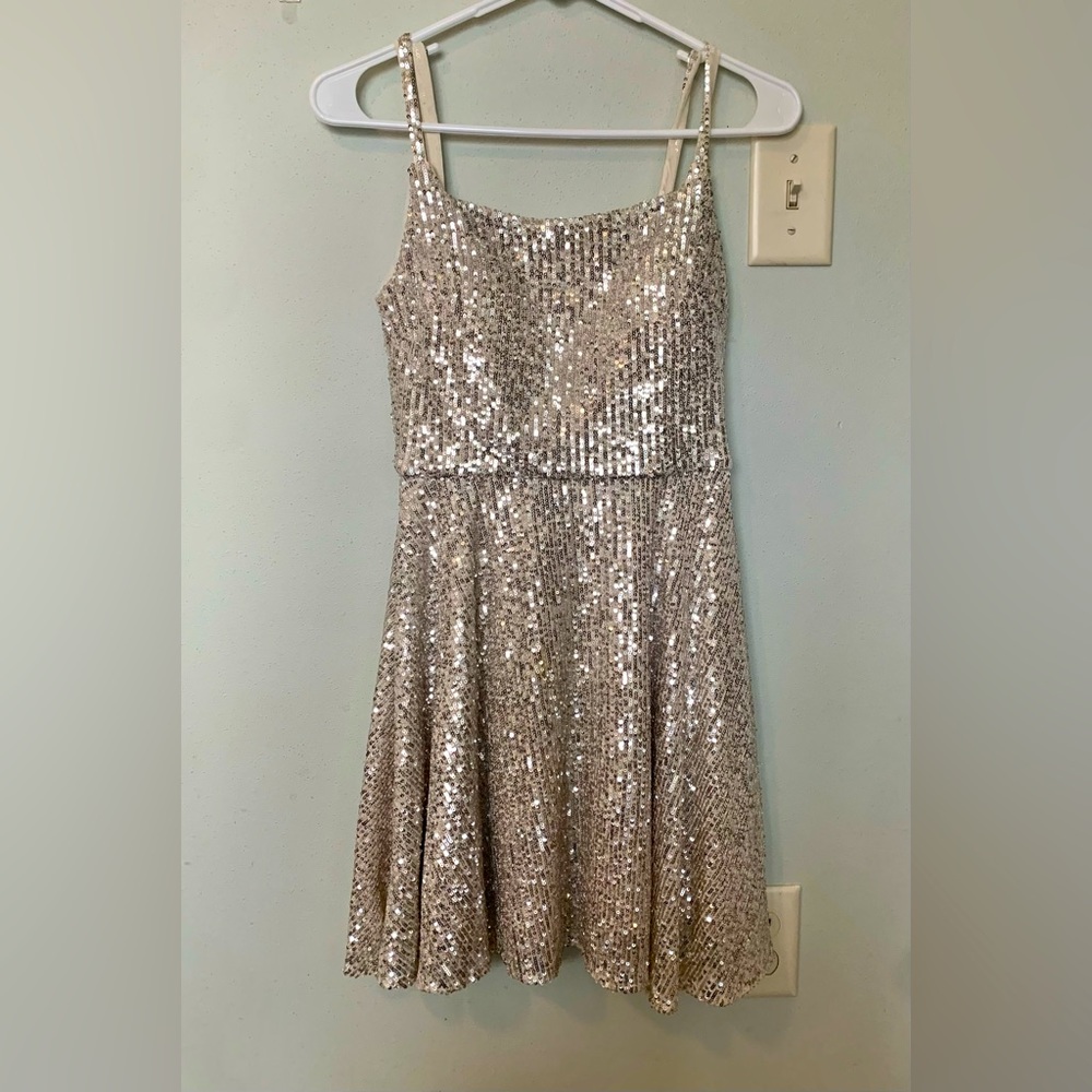 Morgan & Co. Gold/Silver Sequin Midi Dress